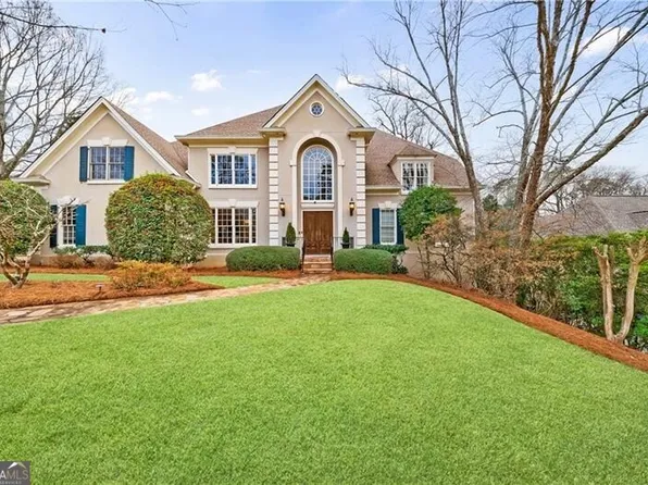 400 Laurel Chase Ct, Sandy Springs, GA 30327