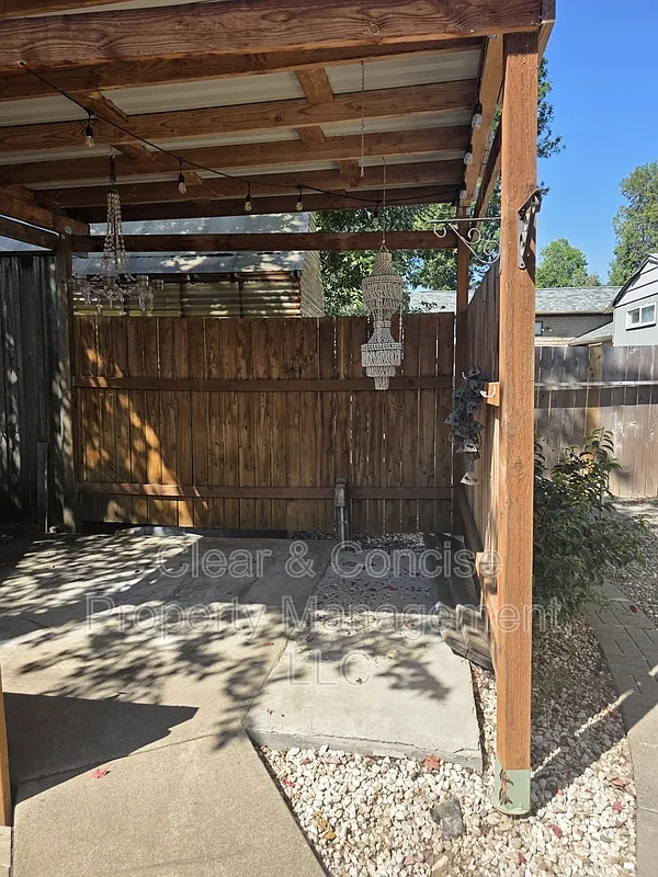 3 bed, 2.5 bath, 1688 sqft, $3,350 — Photo 2