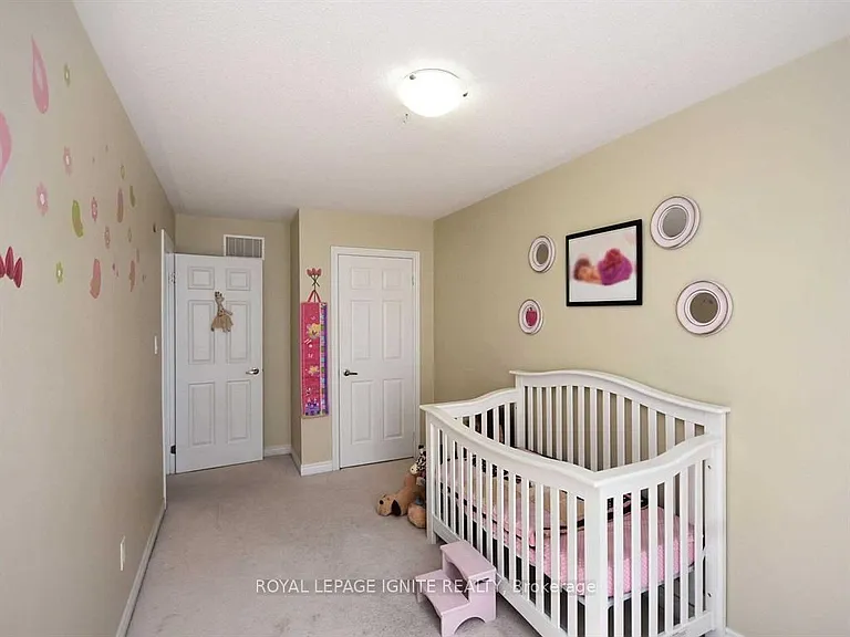 40 Cedar Lake Cres — Photo 28