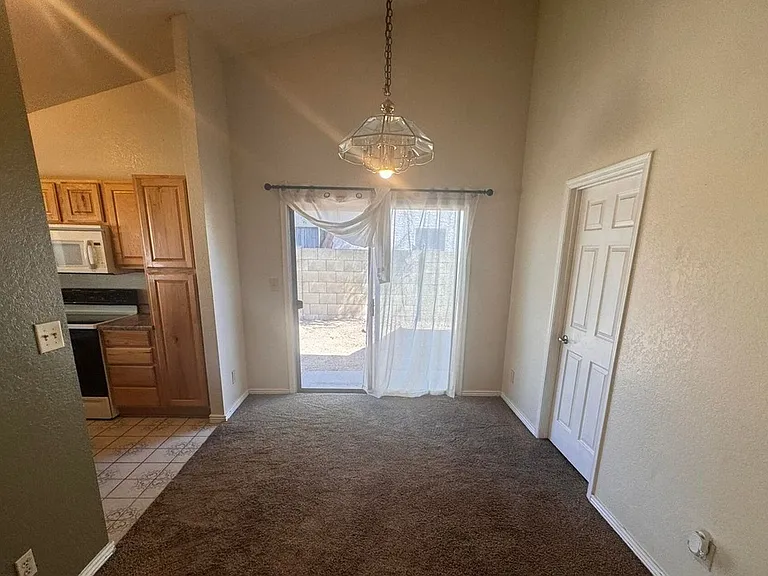 5602 W Yucca St — Photo 8