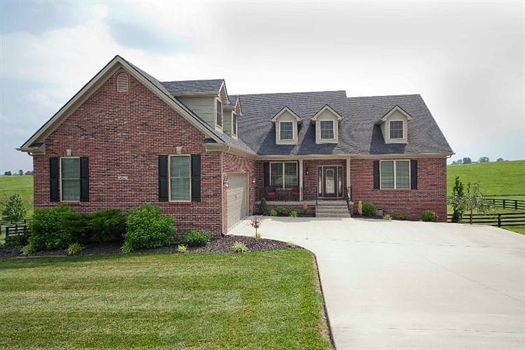 1st image of 4048 Port Royal Dr