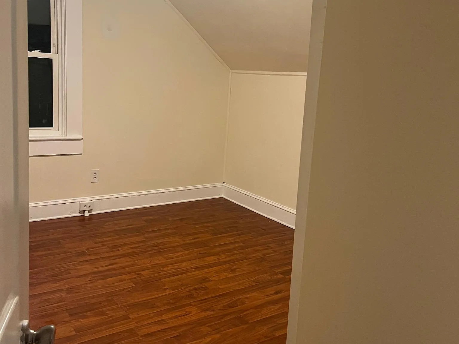 2 bed, 850 sqft, $1,600 — Photo 3