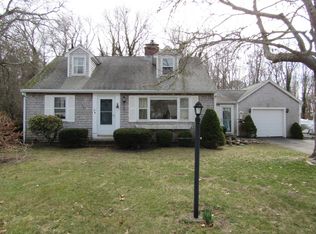 21 Beacon Point Rd, Pocasset, MA 02559