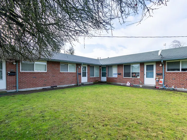 10922 Freiday St SW — Photo 11