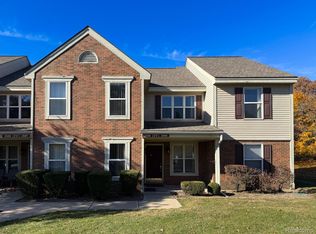 1589 Oneil Cir, Rochester, MI 48307