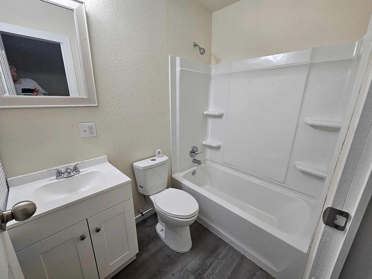 Studio, $760 — Photo 4
