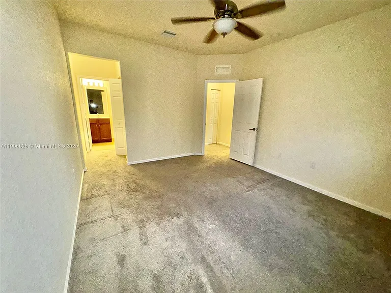 8650 NW 97th Ave #204 — Photo 10