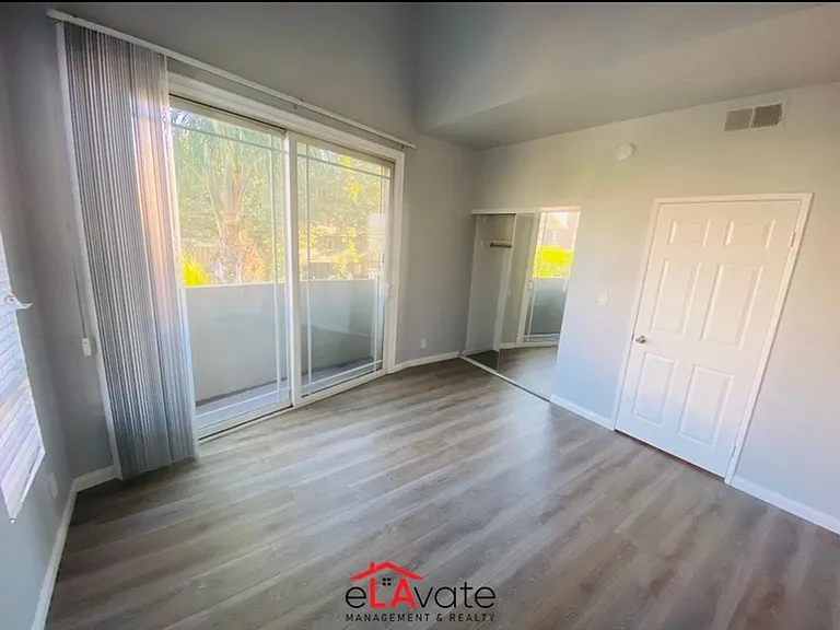 14625 Dickens St #110 — Photo 7
