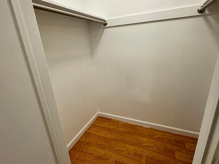 Walk in closet