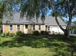 9 Beach Bluff Ter, Cape Elizabeth, ME 04107