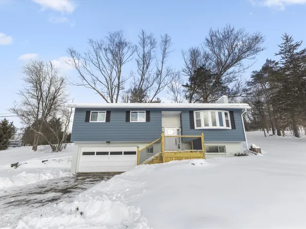 1776 Nanticoke Dr, Endicott, NY 13760