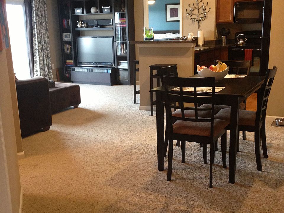 Dining/kitchen/living