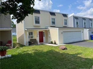 38 Inverness Ln, Middletown, CT 06457