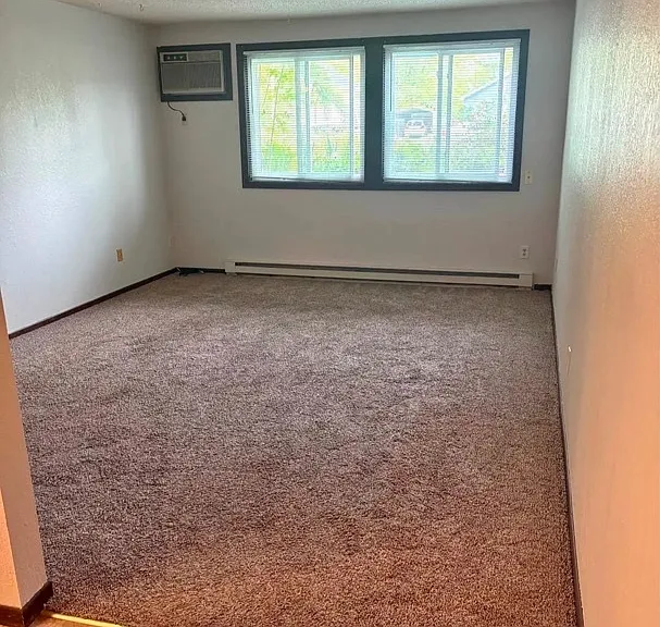 777 Laurel St — Photo 9