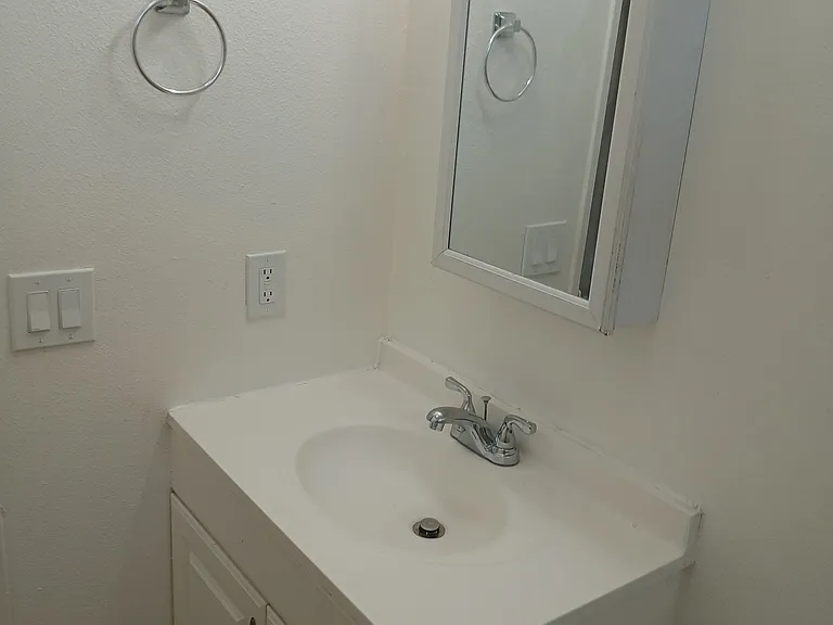 1480 N Palm Ave #D — Photo 27