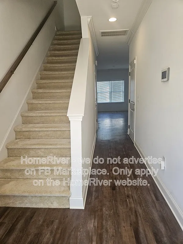 2 bed, 2.5 bath, 1472 sqft, $1,925 — Photo 3