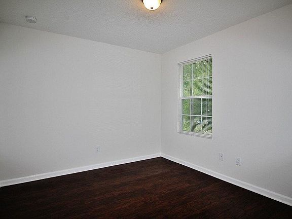 4th image of 6344 Restlawn Dr