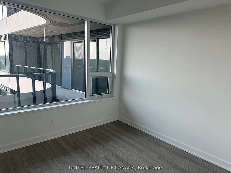 8188 Yonge St #827 — Photo 13