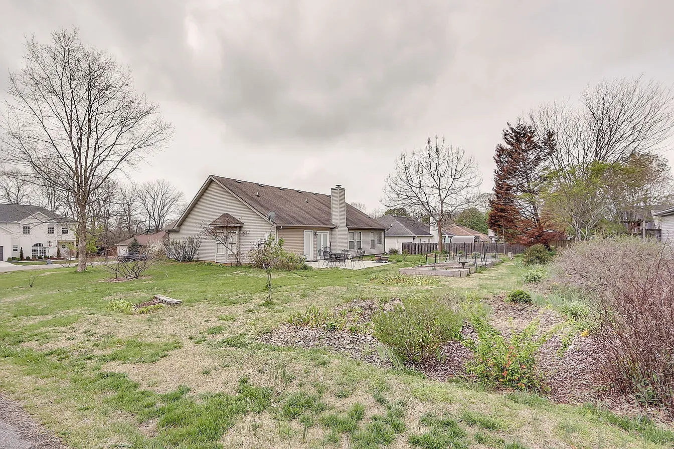 3 bed, 1792 sqft, $2,550 — Photo 3