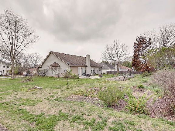 3rd image of 2220 Jo Ann Dr
