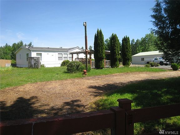 There is even a fire hydrant in the front yard!