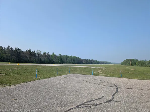 5 Southwood Dr, Mancelona, MI 49659