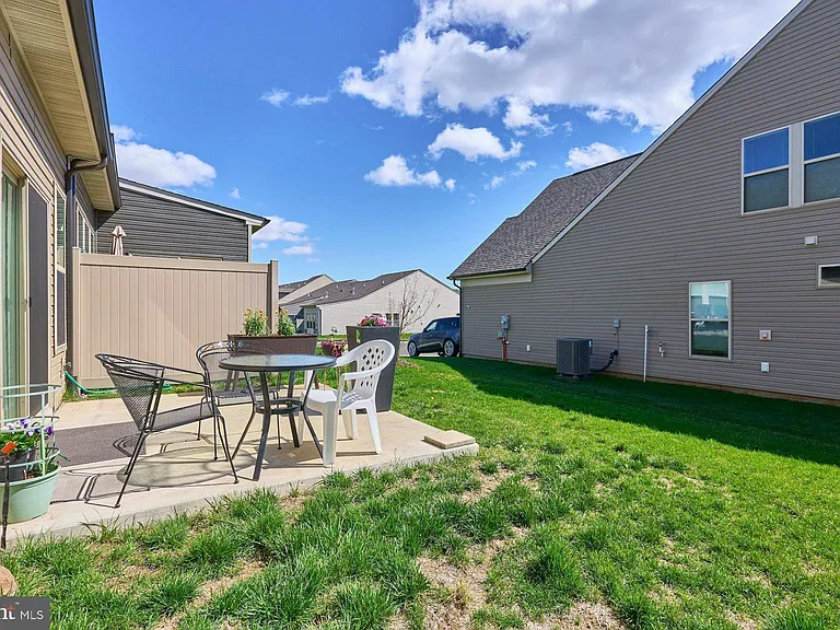 15563 Blue Lotus Ln — Photo 36