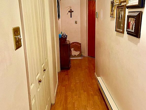 Hallway to Bedrooms and Bath