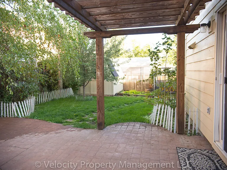 2954 NE Red Oak Dr — Photo 14