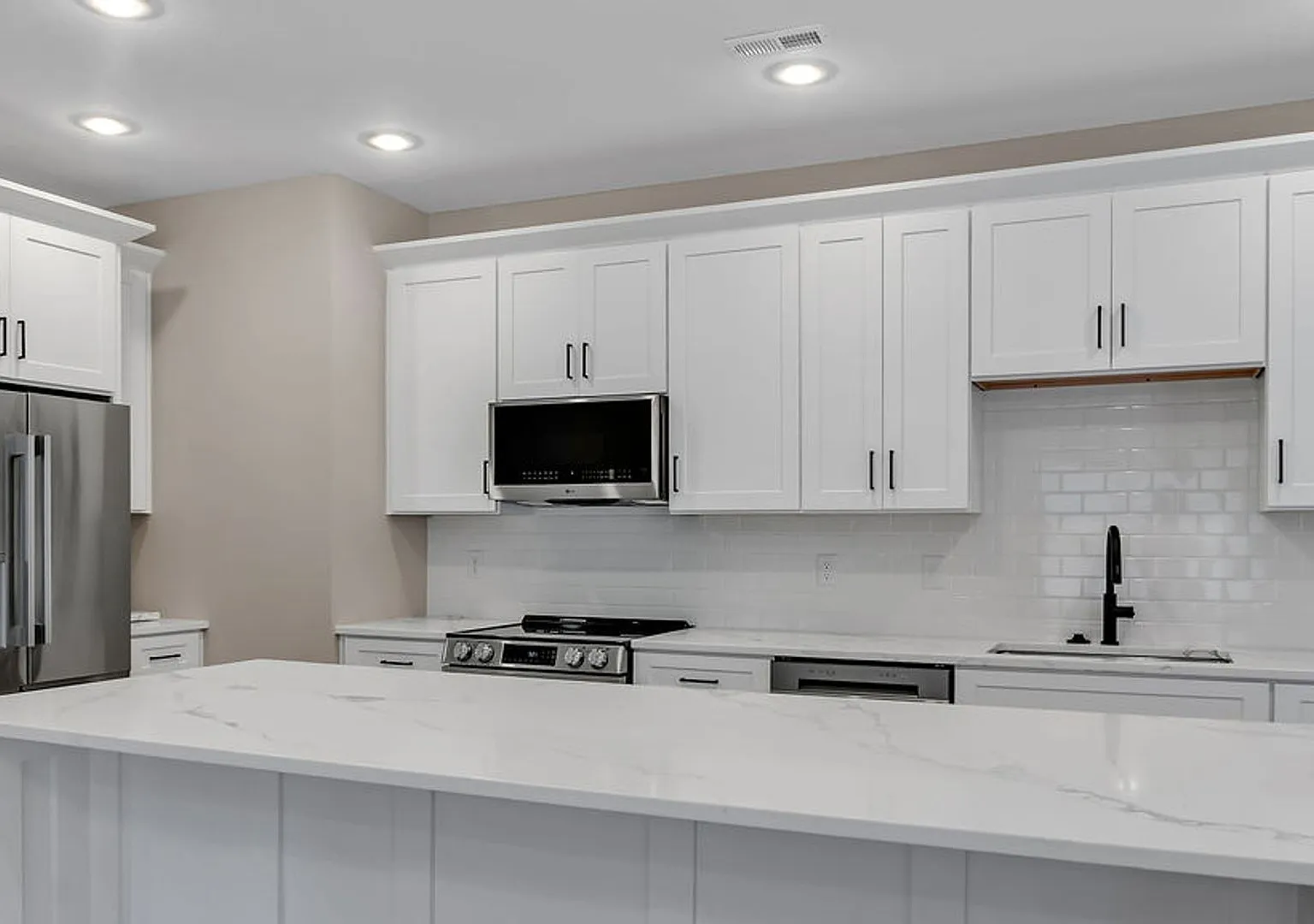 314 N Jefferson St — Photo 1
