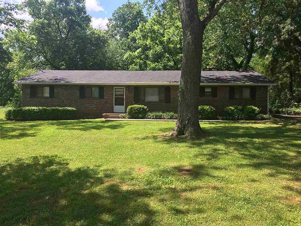 1st image of 905 Haywood Dr NW