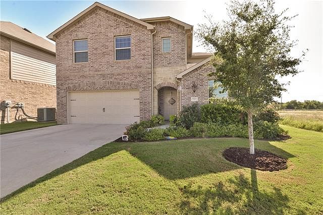 2nd image of 721 Bareback Ln