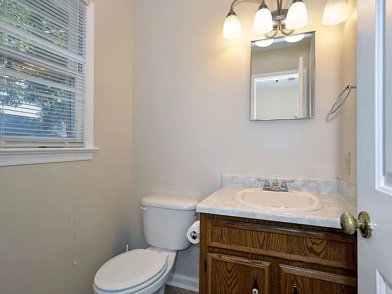 16 Natalie Dr — Photo 19