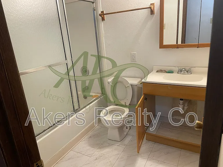 1328 Anita St — Photo 10