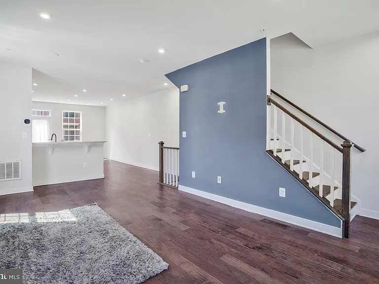 8100 Miner St — Photo 18