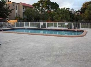 5201 Geneva Way APT 210, Doral, FL 33166
