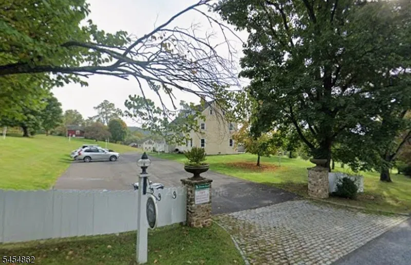 4 bed, 5.0 bath, $5,500 — Photo 2