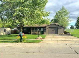 2002 Cortez Dr, Kendallville, IN