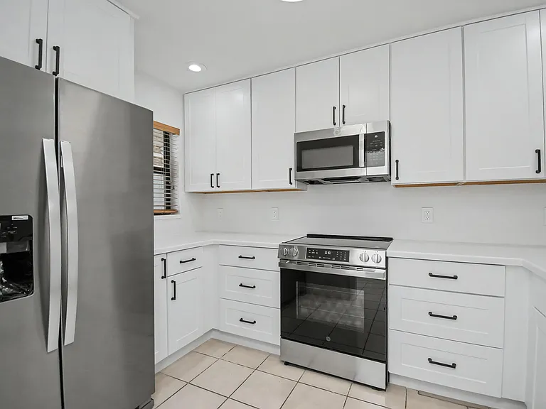 21642 Guadalajara Ave — Photo 14