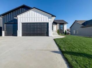 2626 E 48th St N, Wichita, KS 67219