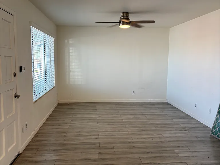 2318 W Sunnyside Ave — Photo 6