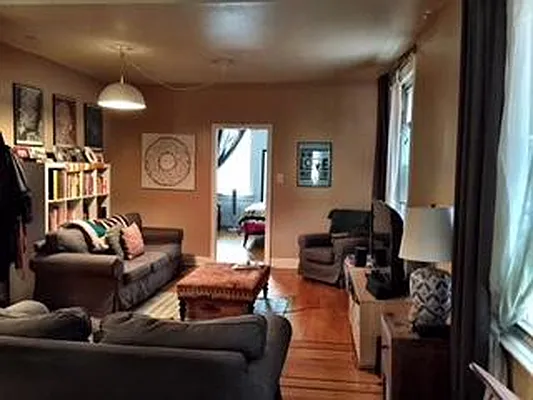 Rented by RLTY NYC | media 12