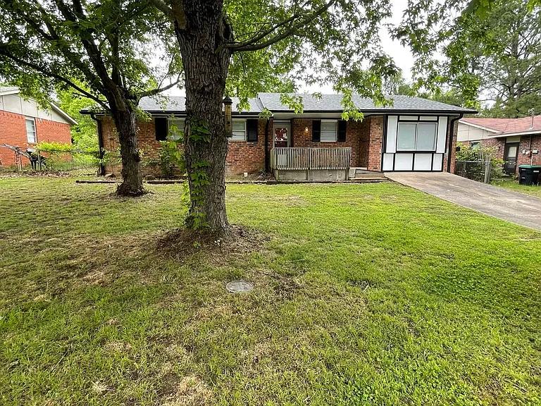 311 Dogwood Dr — Photo 13