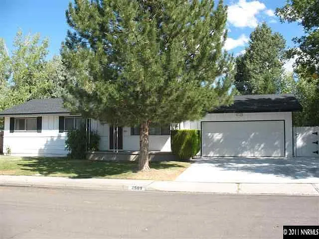 2509 Glenn Dr photo 1