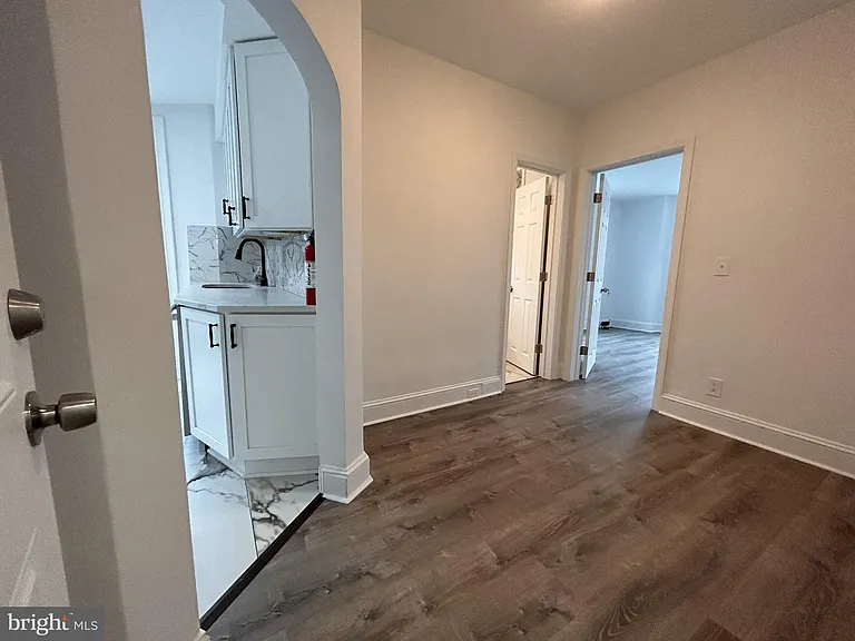 1067 S Clinton Ave #2 — Photo 11