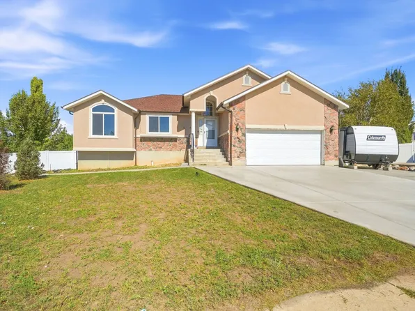 569 E 2200 S, Clearfield, UT 84015
