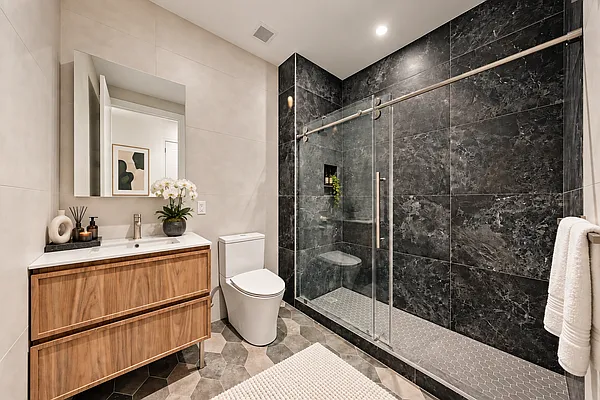 Bathroom, photo 3