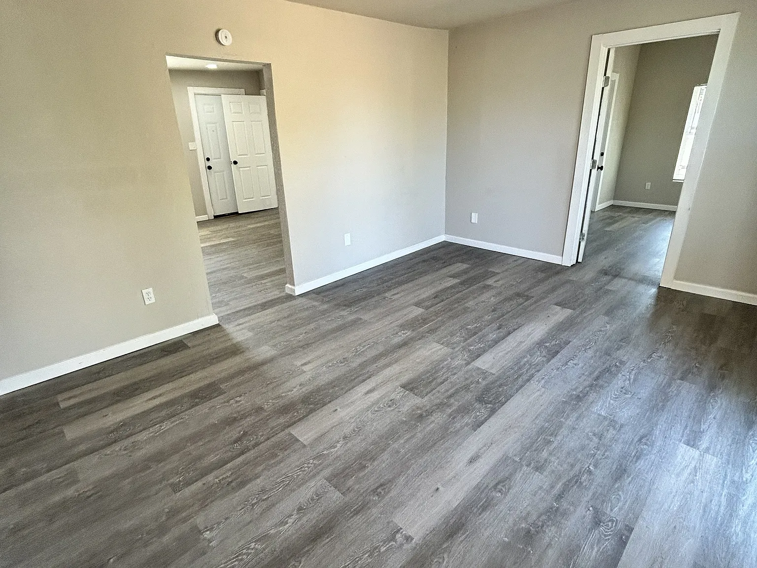 2 bed, 850 sqft, $975 — Photo 2
