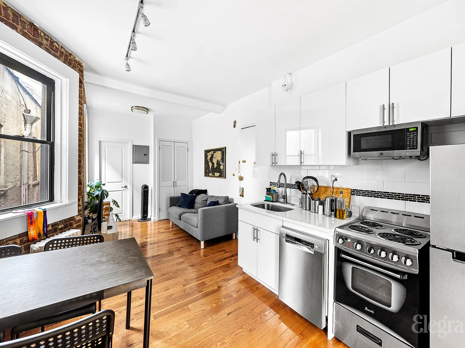 426 East 73rd Street — Photo 4