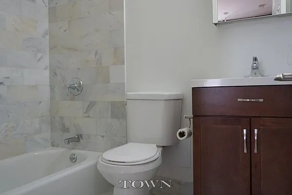 Rented by Town Residential | media 29